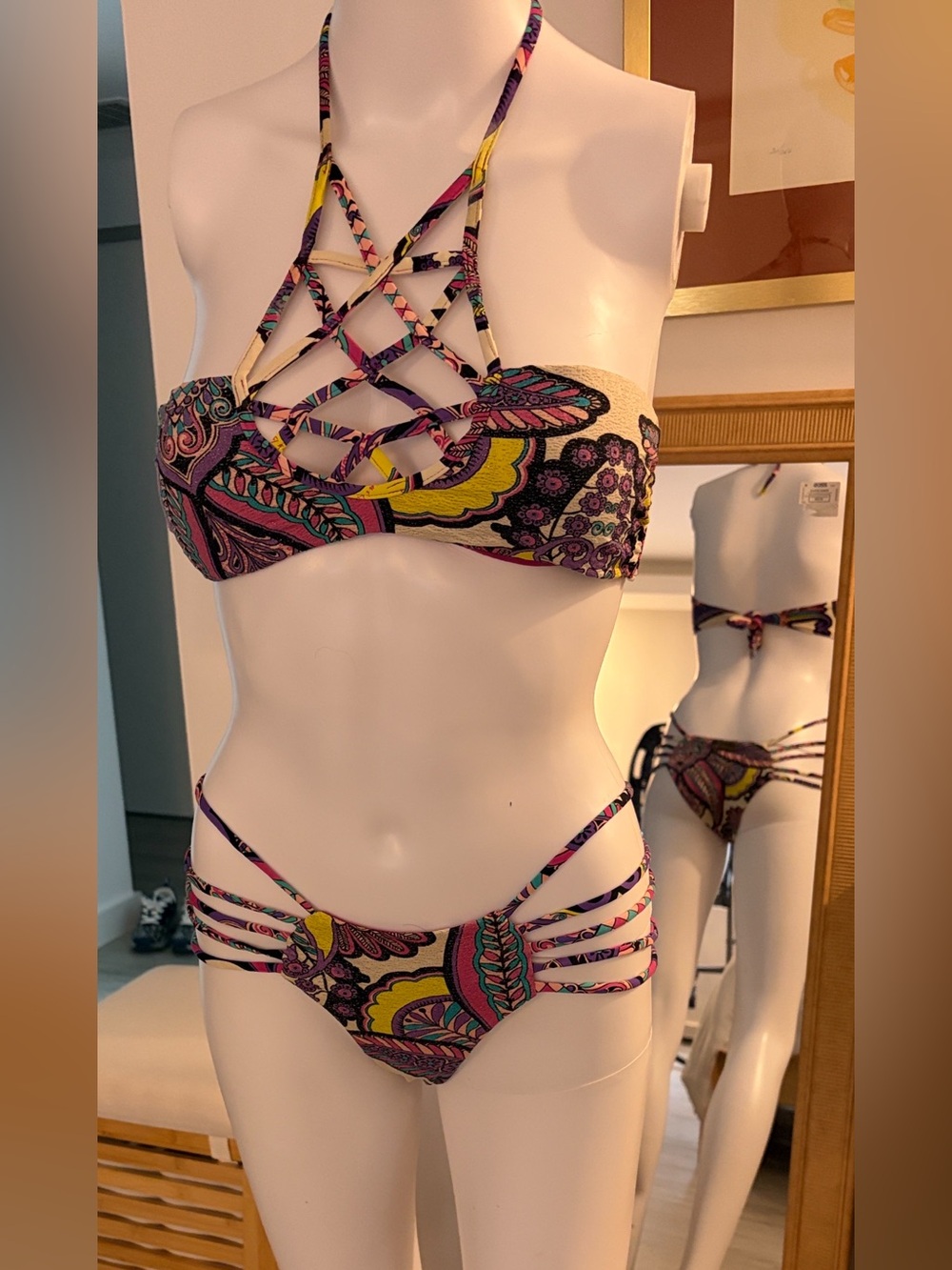 Miss bikini. set sparkle fabric removable pads